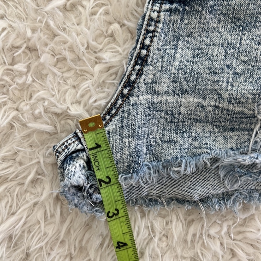 Almost Famous Super High Rise Shorts - Picture 11 of 11